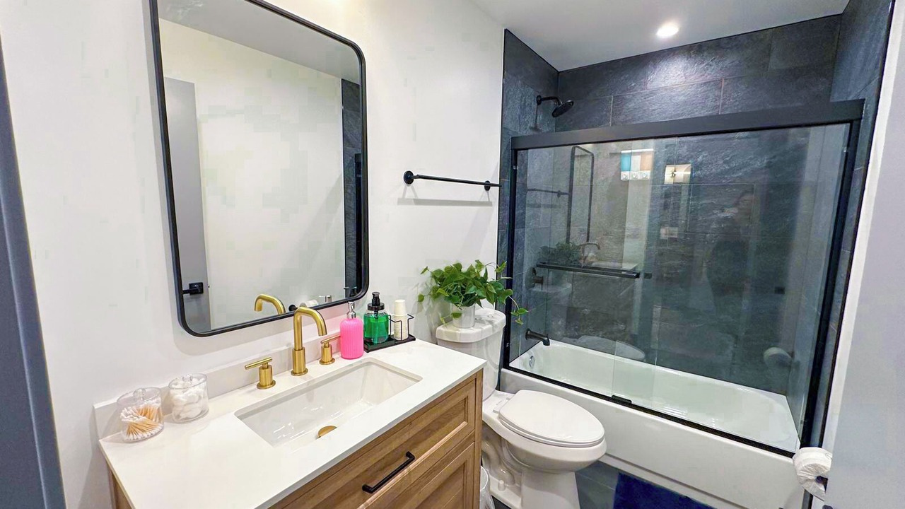 Photo of Bathroom in Near South Side