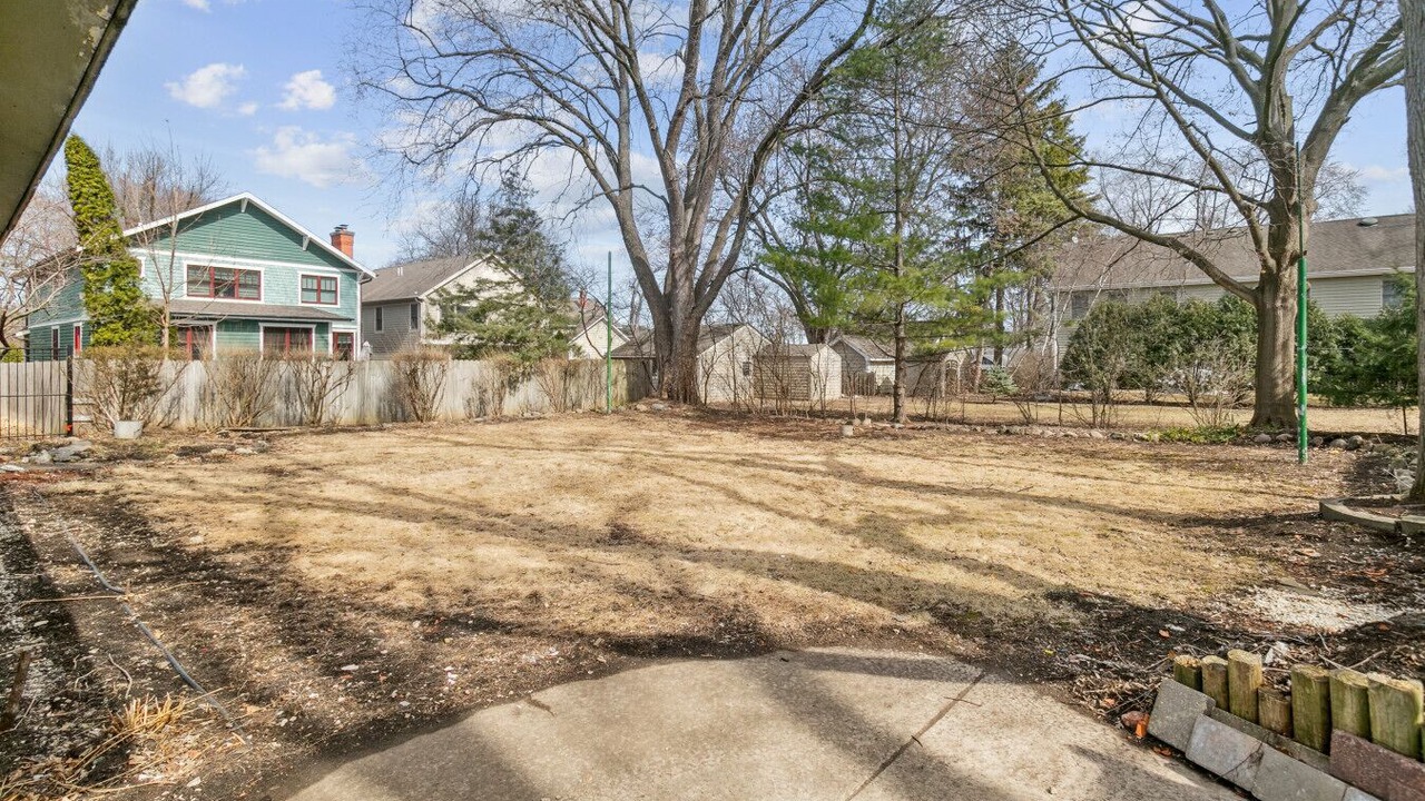Photo of Outdoor in Russell