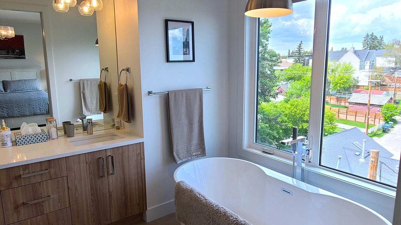 Photo of Bathroom in Parkhill-Stanley Park