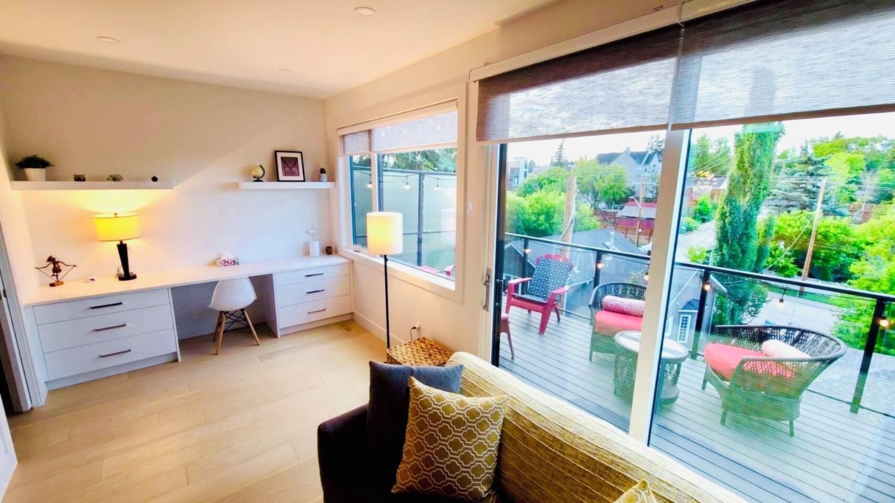 Photo of Livingroom in Parkhill-Stanley Park