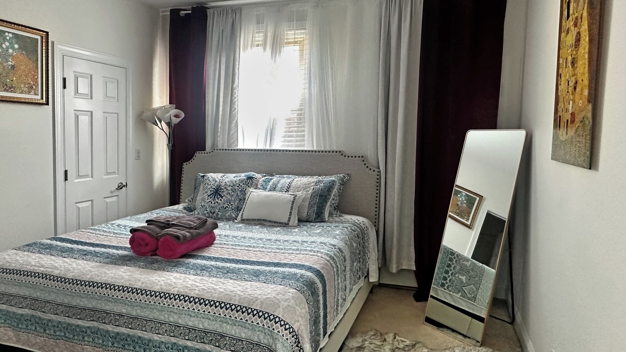 Photo of Bedroom in West Town