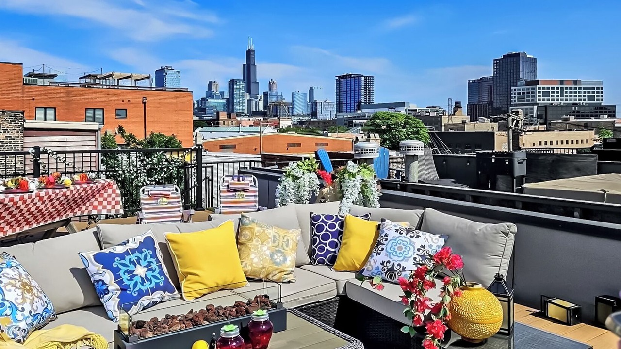 Photo of Outdoor in West Town