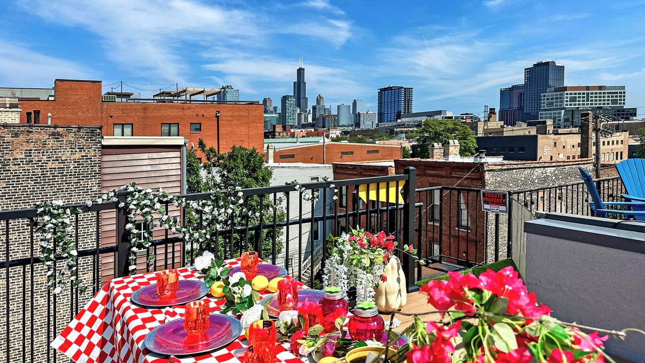 Photo of Outdoor in West Town