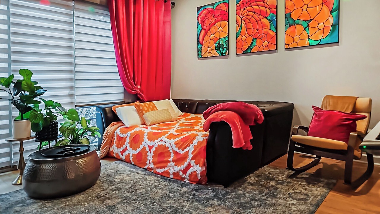 Photo of Livingroom in West Town