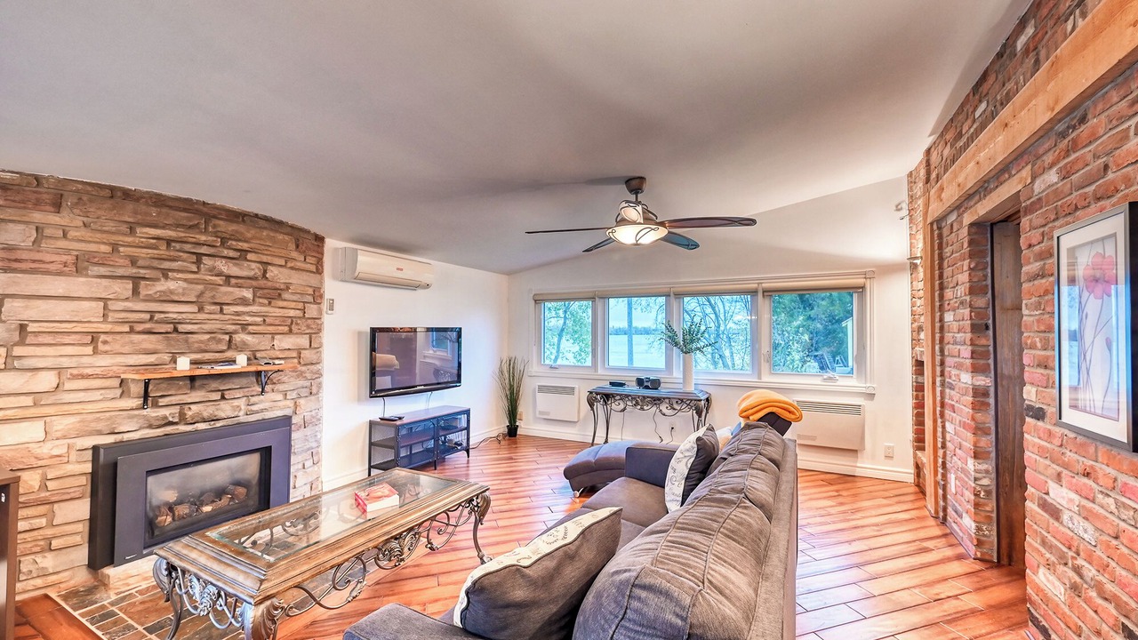 Photo of Livingroom in Saint-Mathias-sur-Richelieu