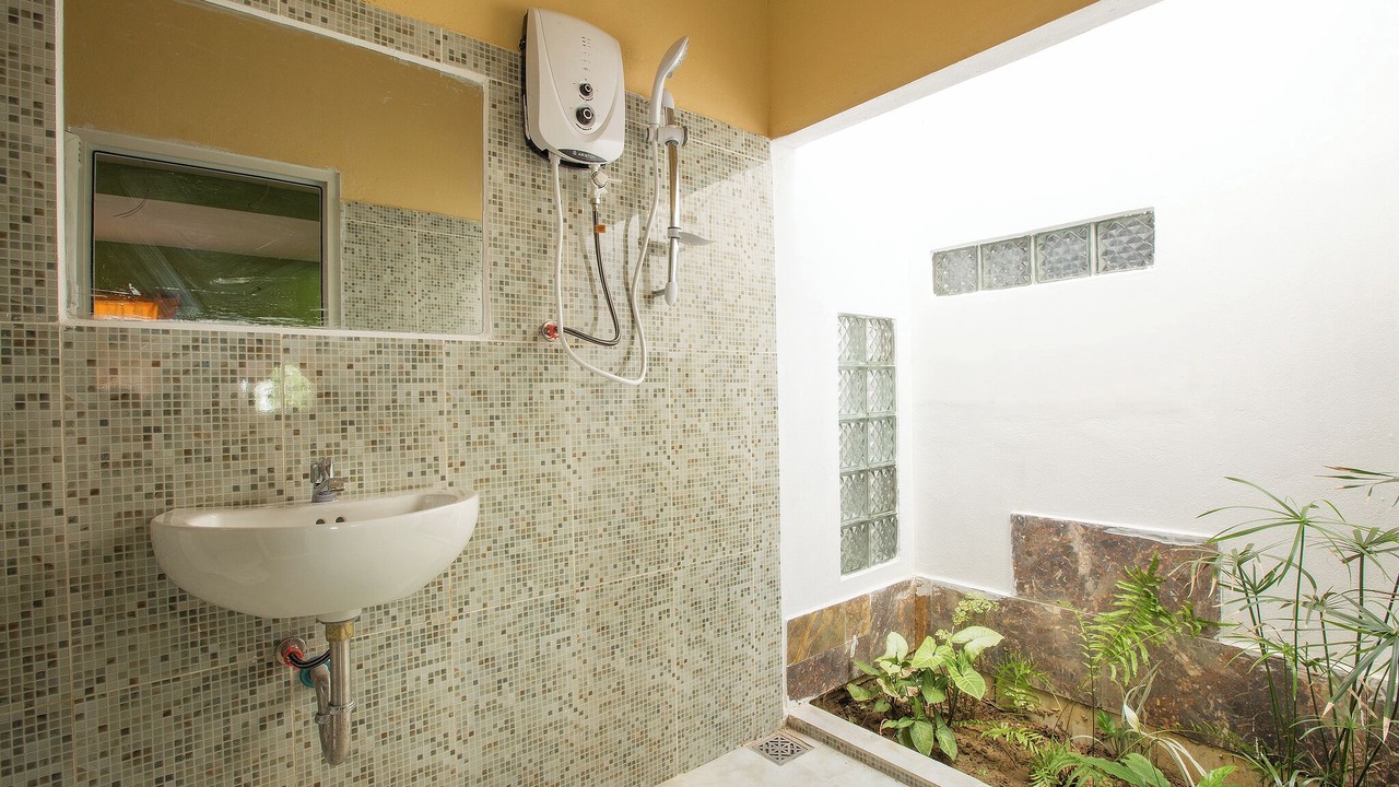 Photo of Bathroom in Cam Pho