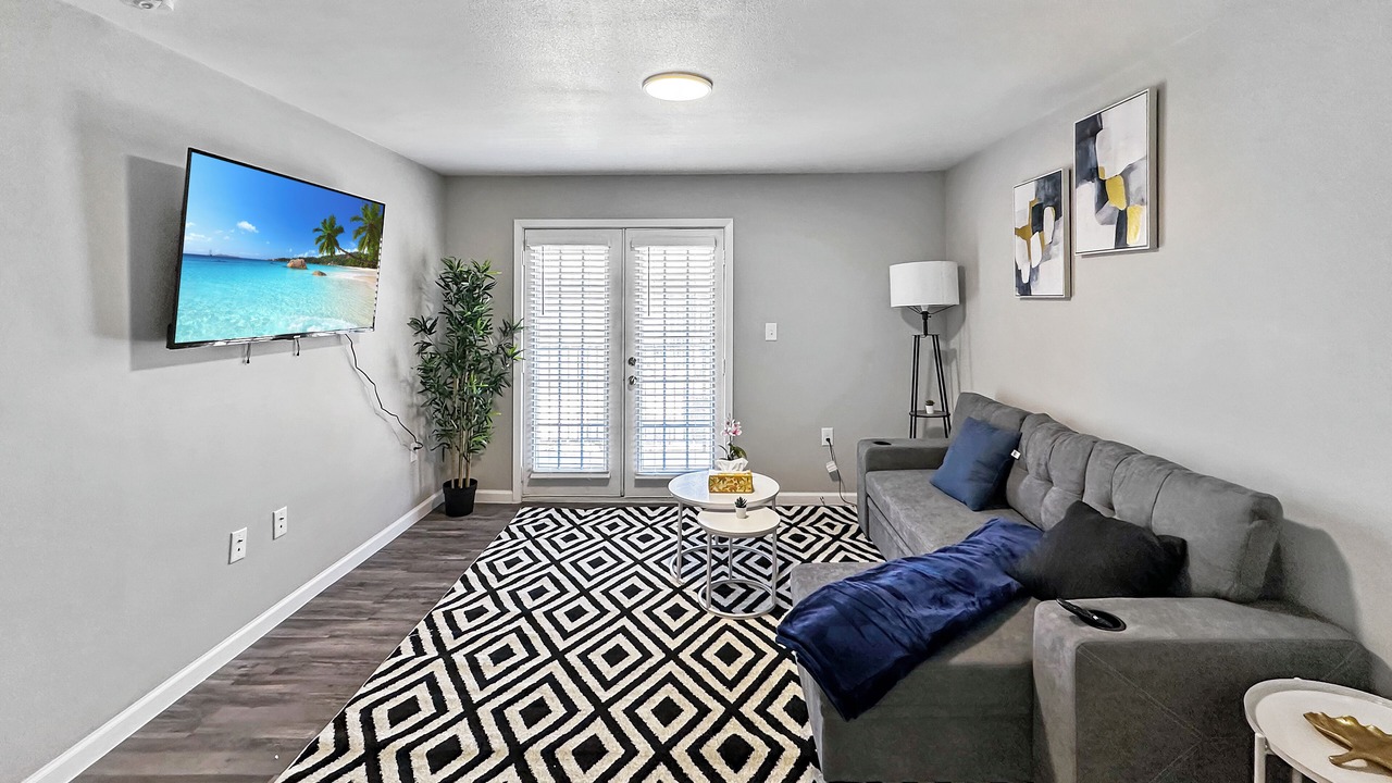 Photo of Livingroom in Addison