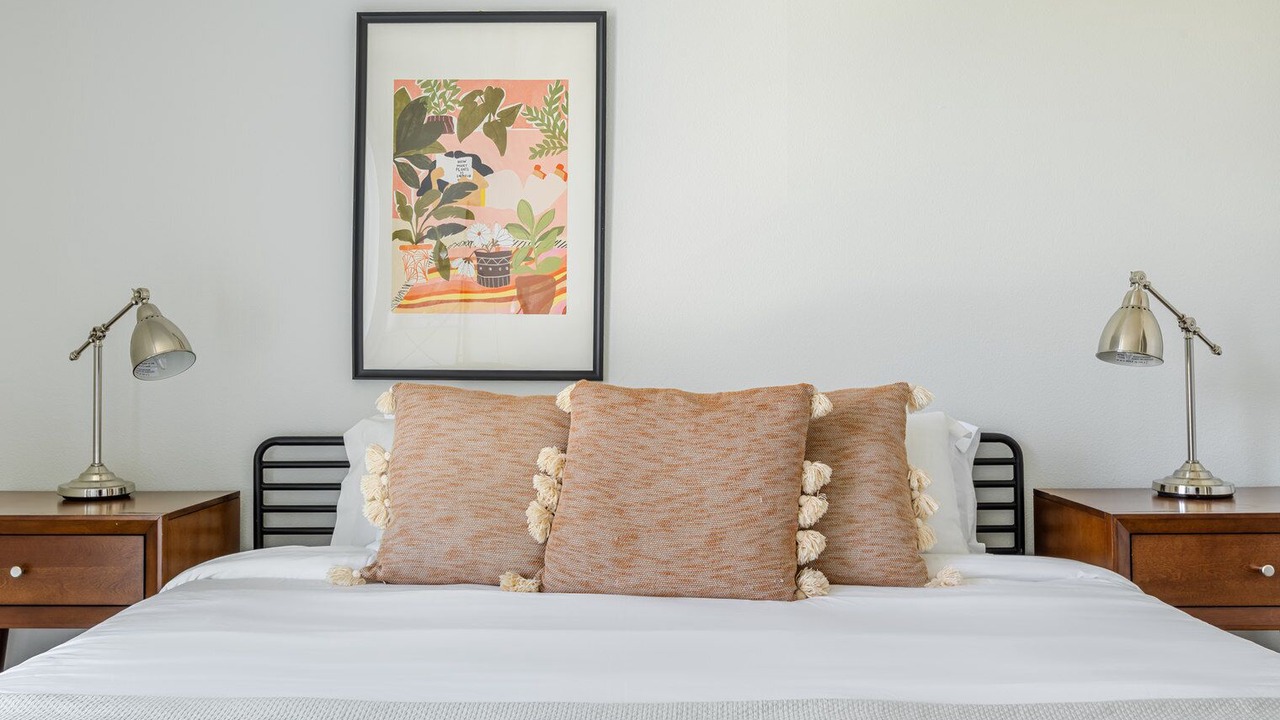 Photo of Bedroom in Downtown Berkeley