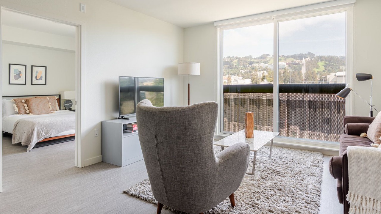 Photo of Bedroom in Downtown Berkeley