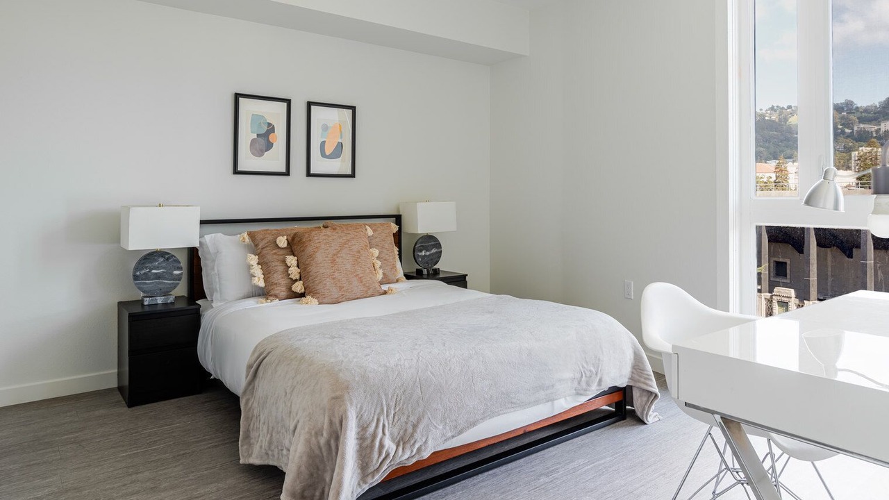 Photo of Bedroom in Downtown Berkeley