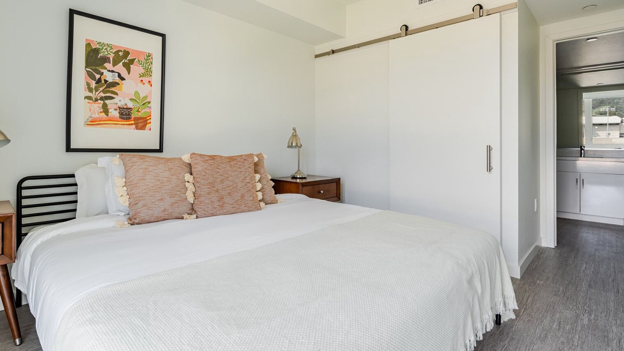 Photo of Bedroom in Downtown Berkeley