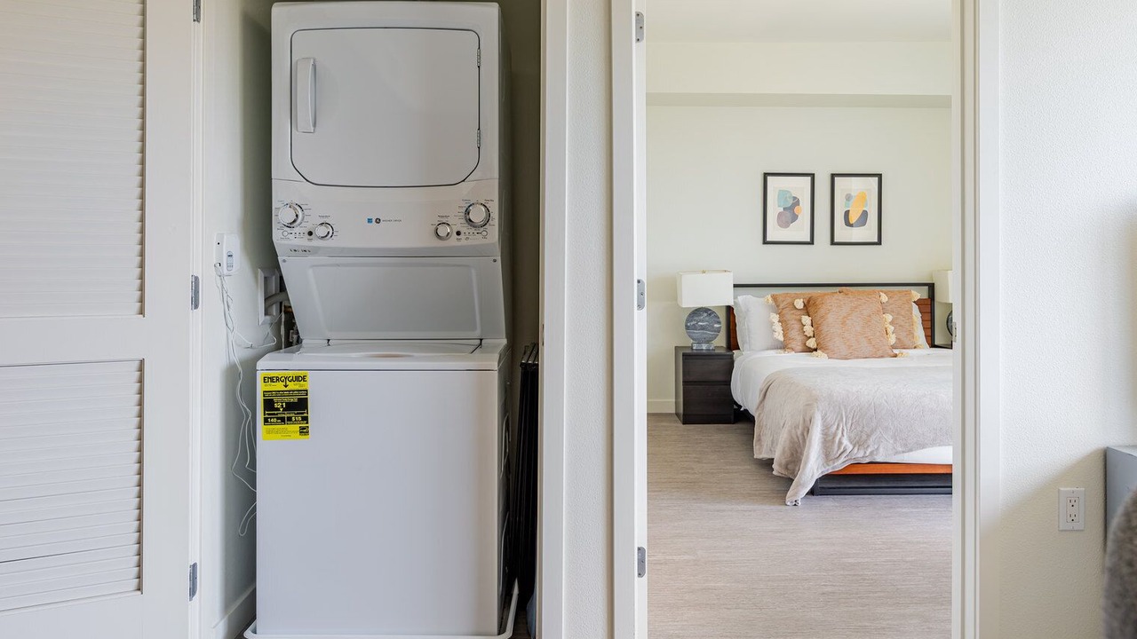 Photo of Bedroom in Downtown Berkeley