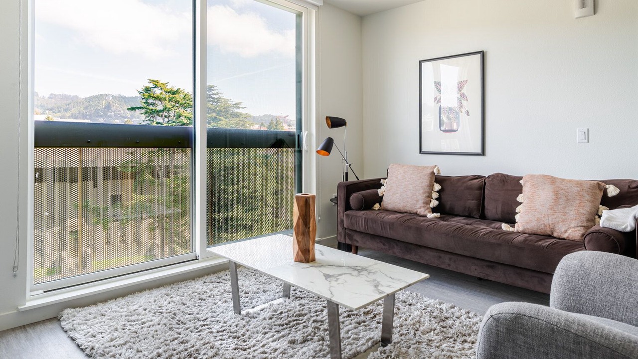 Photo of Livingroom in Downtown Berkeley