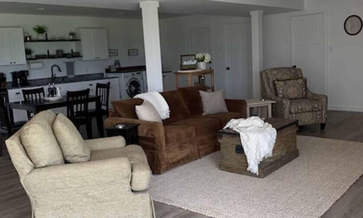 Photo of Livingroom in Schuylerville