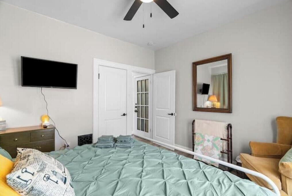Photo of Bedroom in Southwest Garden