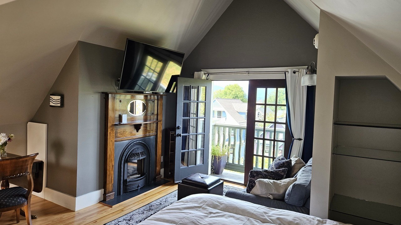 Photo of Bedroom in Grandview-Woodland