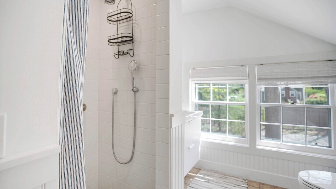 Photo of Bathroom in Amagansett North