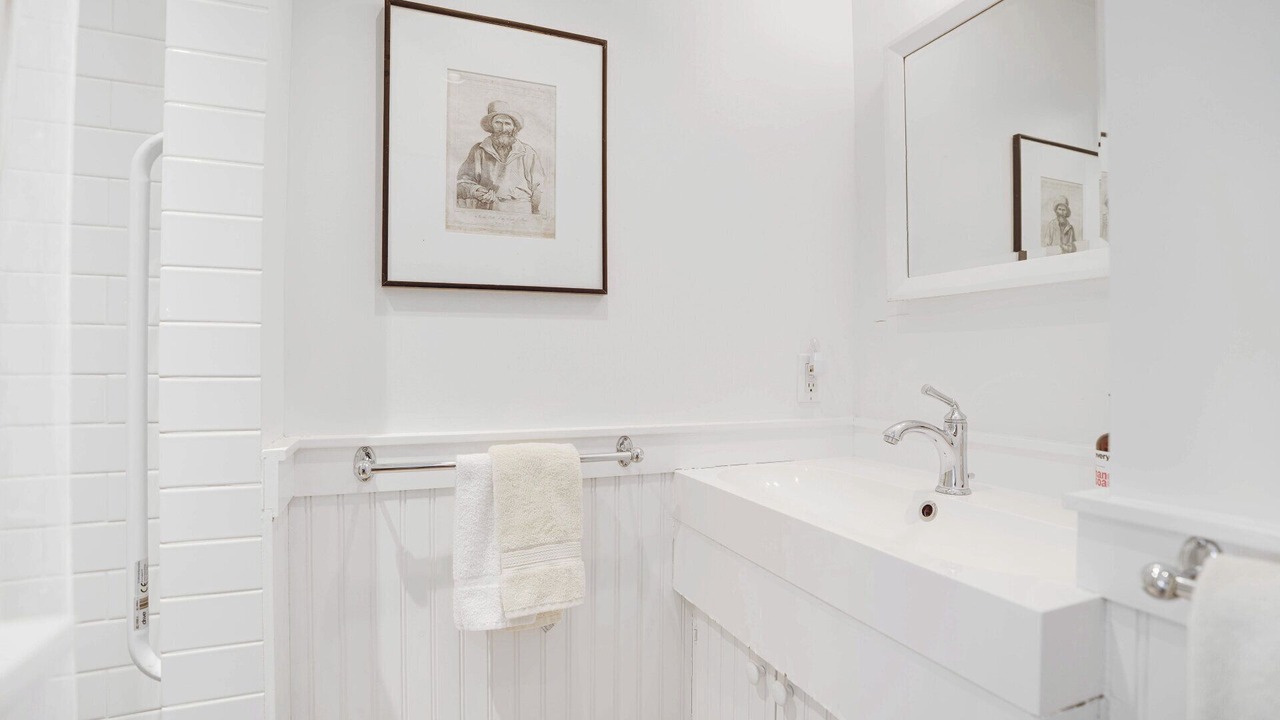 Photo of Bathroom in Amagansett North