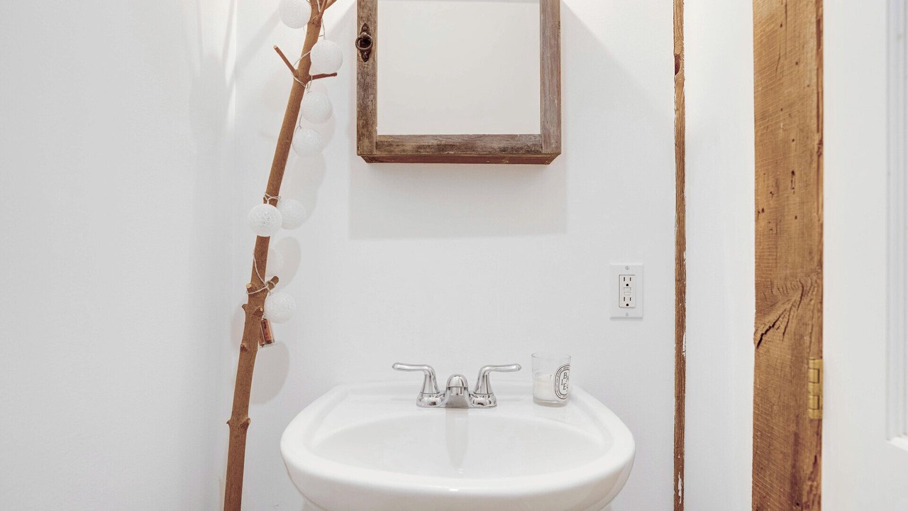 Photo of Bathroom in Amagansett North