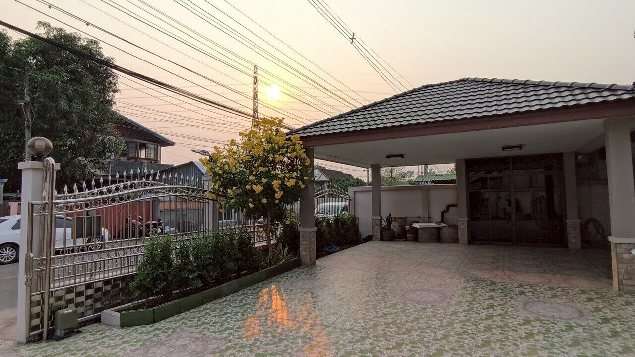 Photo of Outdoor in Siri Watthana Niwet