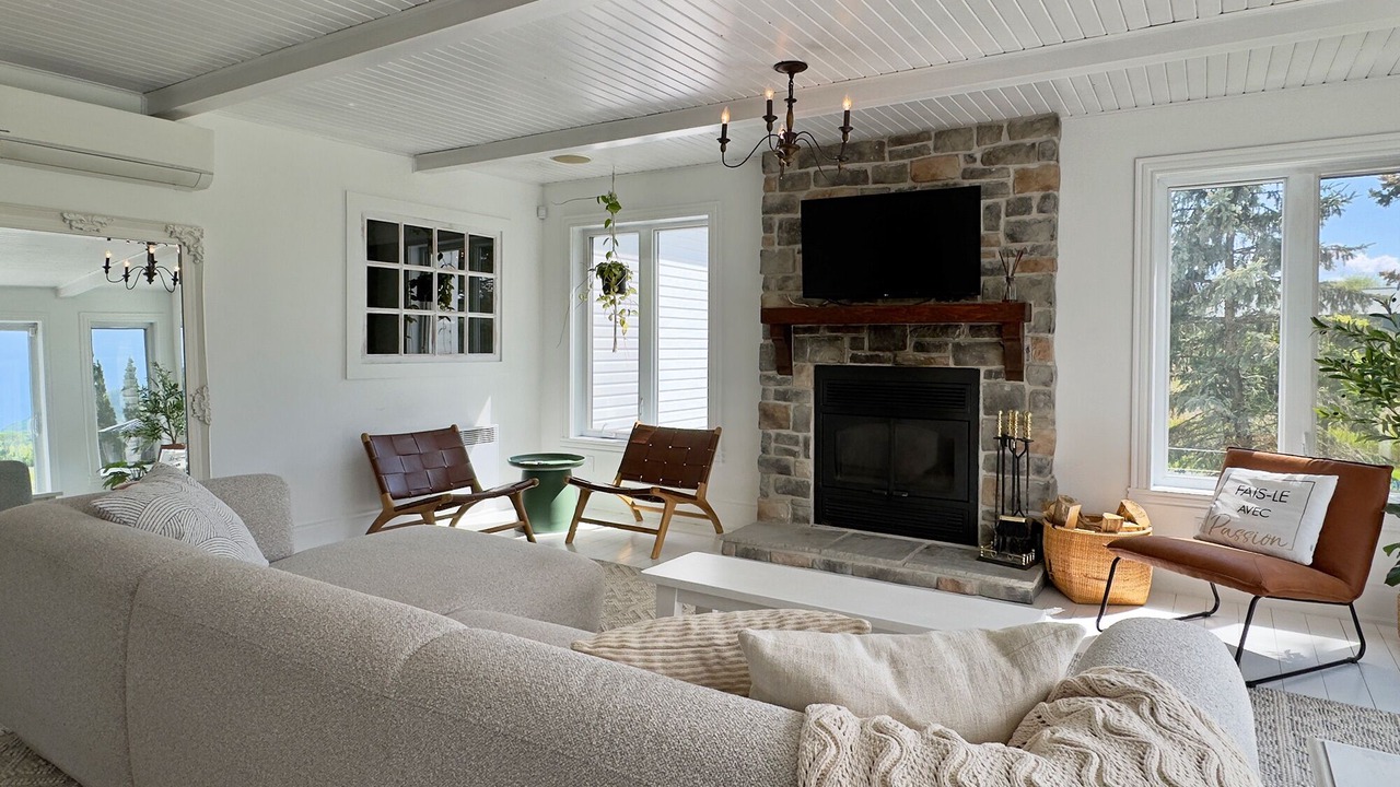 Photo of Livingroom in Saint Basile le Grand