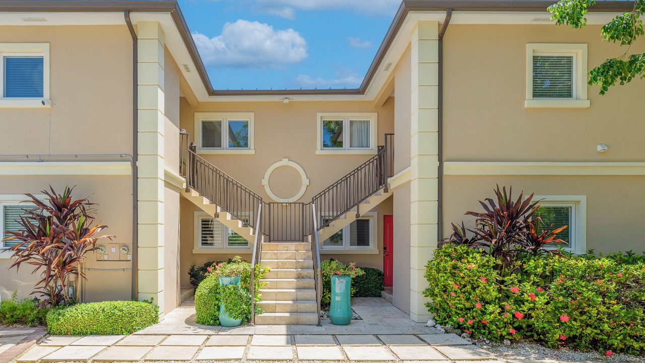Photo of Outdoor in West Bay