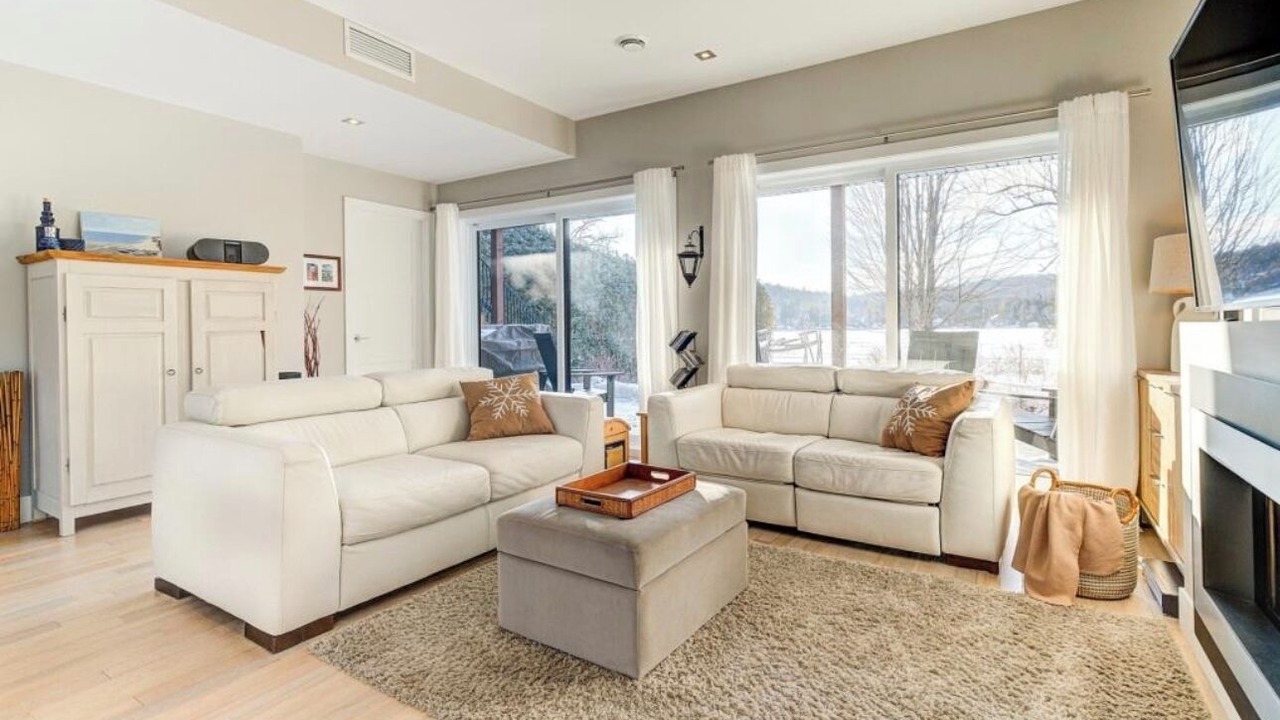 Photo of Livingroom in Stanstead Township