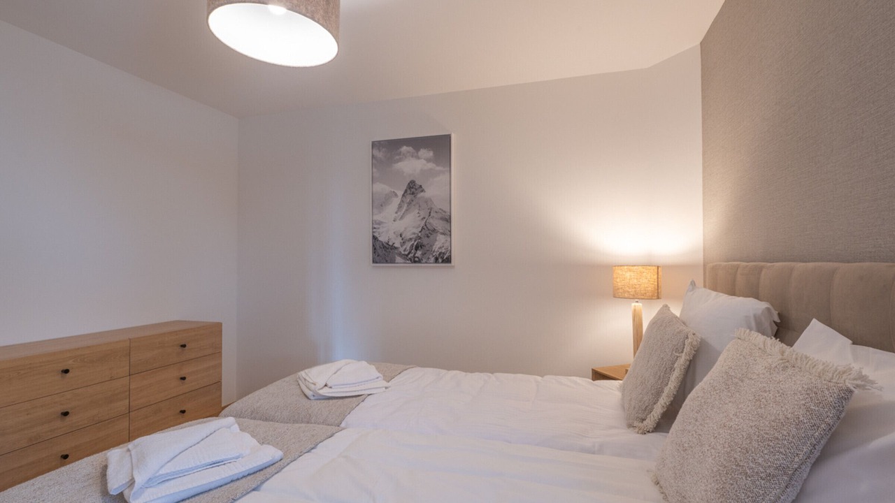 Photo of Bedroom in Eclose-Est