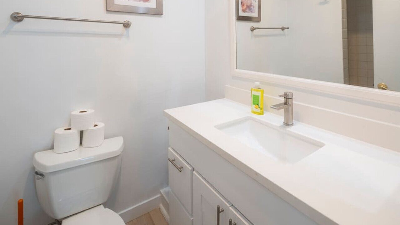 Photo of Bathroom in Marina Peninsula