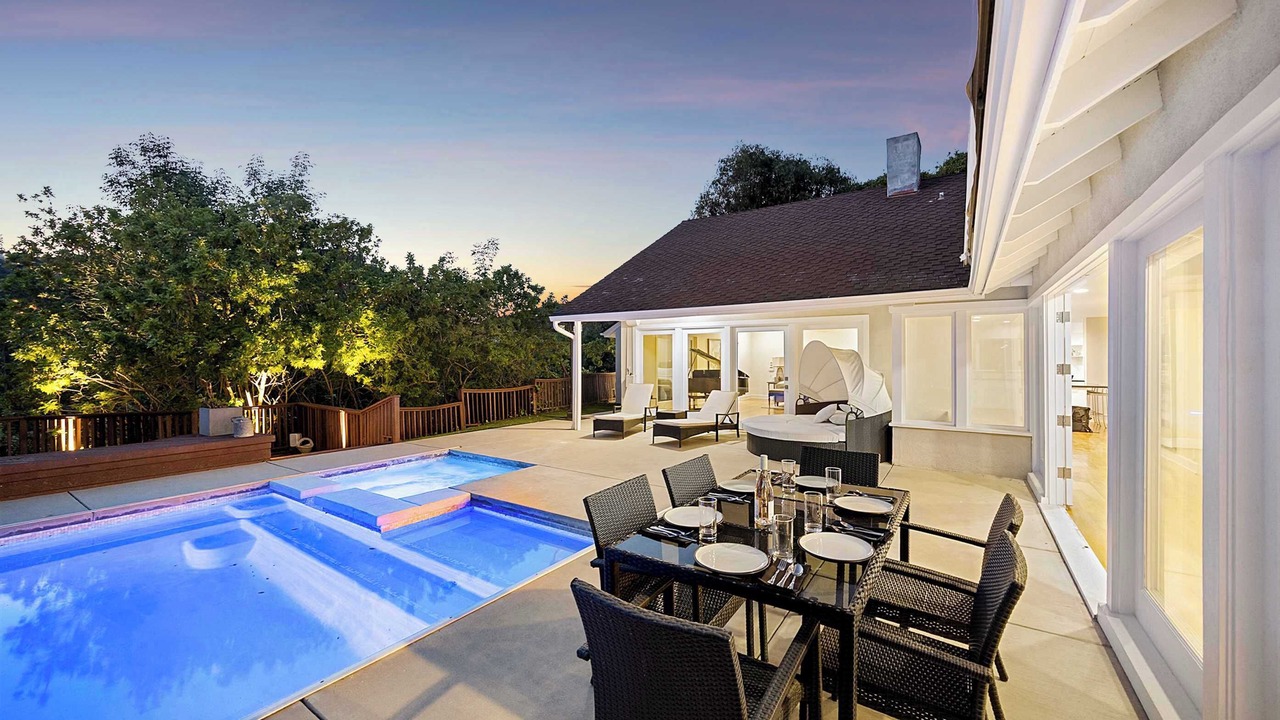 Photo of Outdoor in Beverly Hills