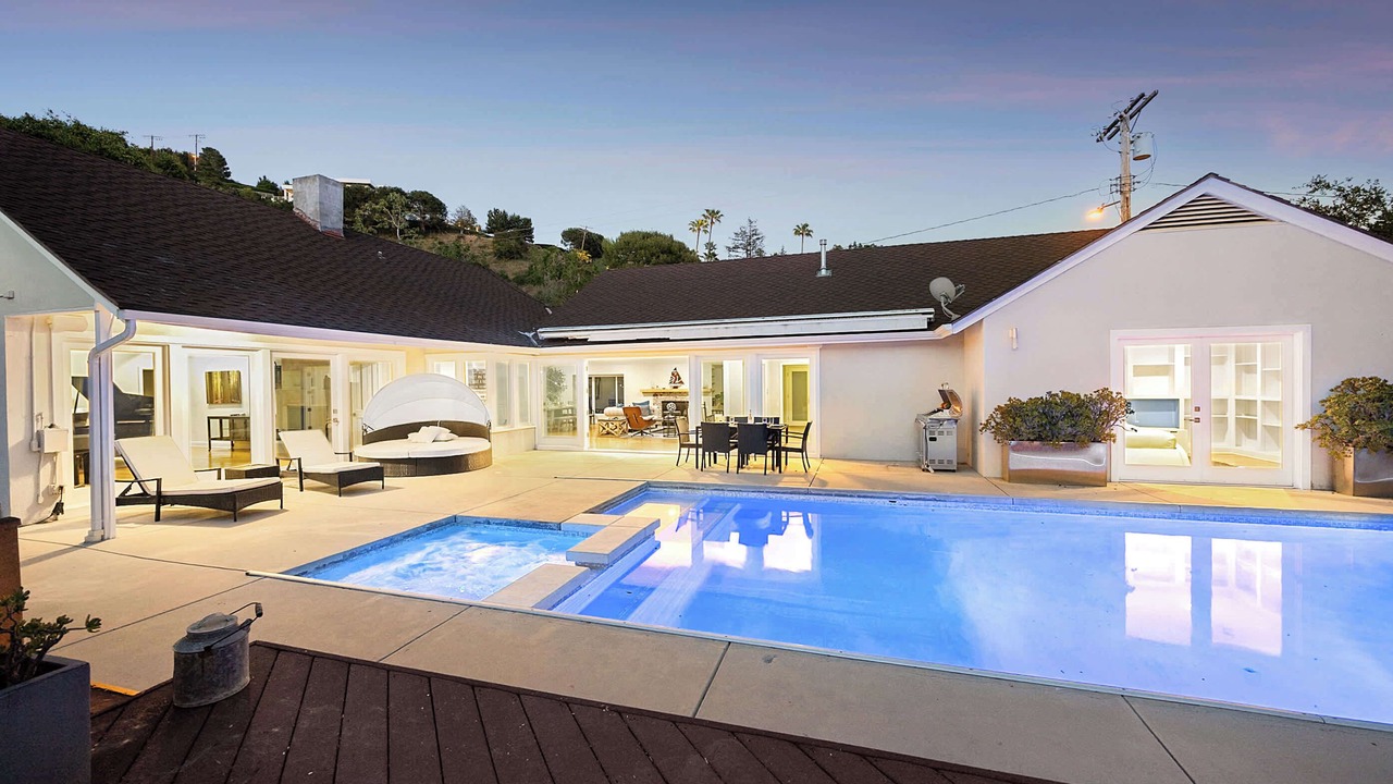 Photo of Outdoor in Beverly Hills