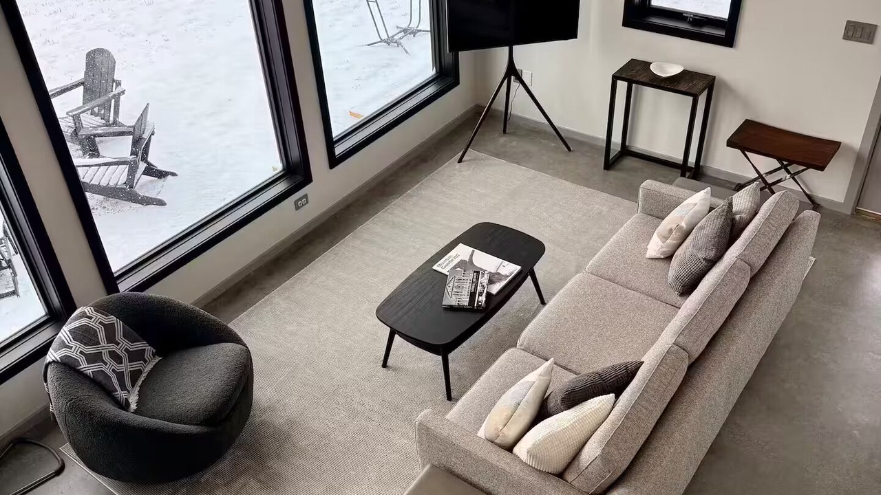 Photo of Livingroom in Jeffersonville