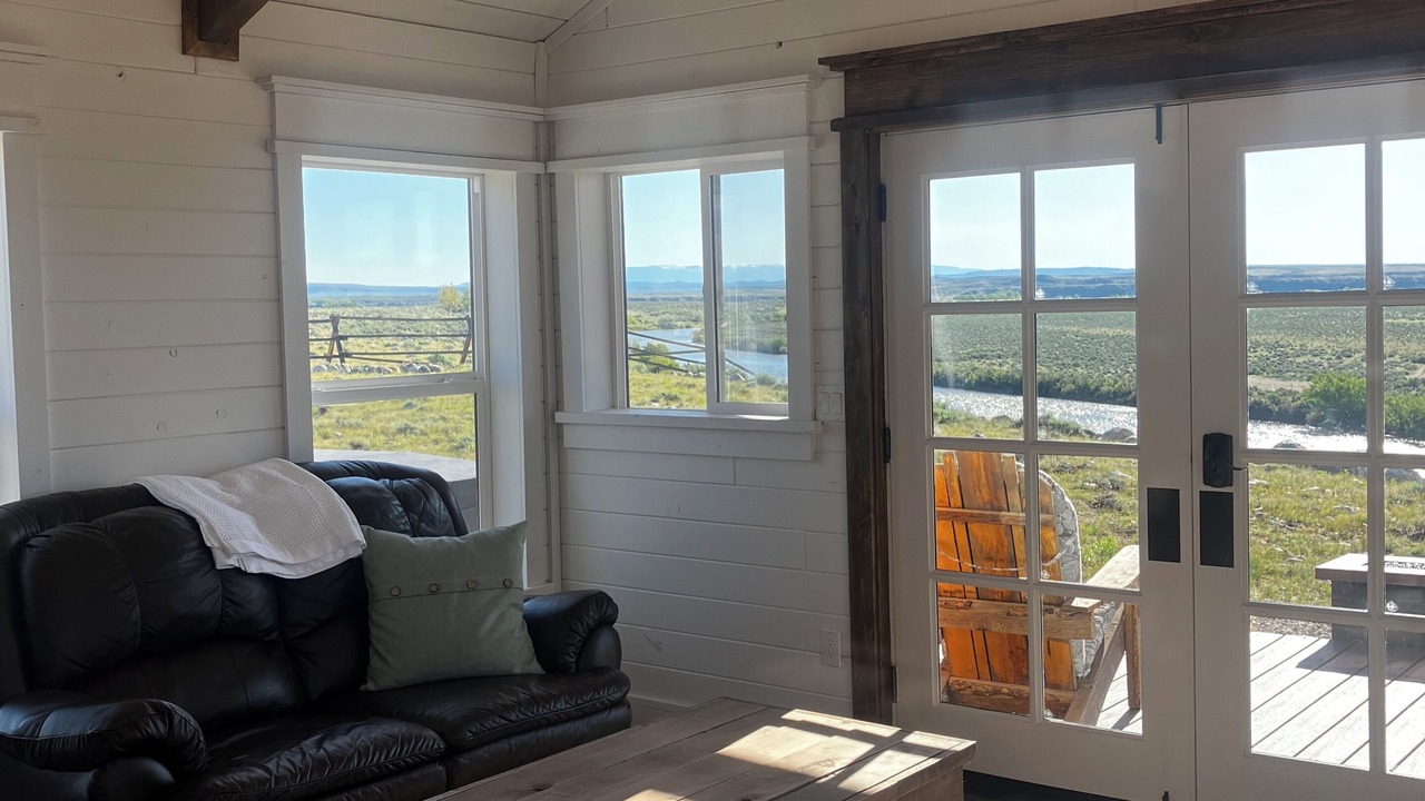 Photo of Livingroom in Clark