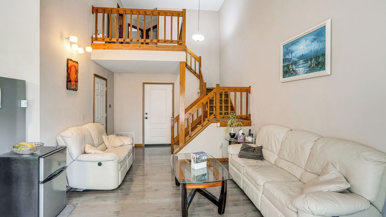 Photo of Livingroom in Guilderland Center