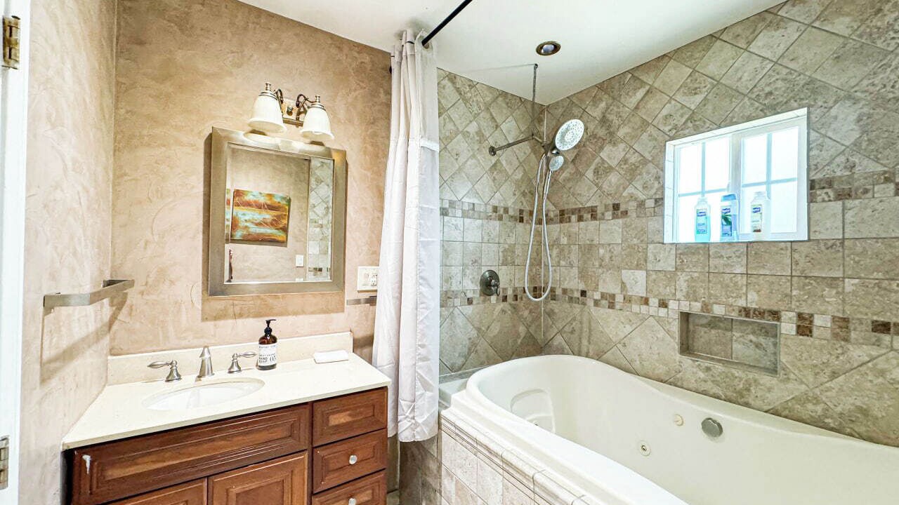 Photo of Bathroom in View Park-Windsor Hills