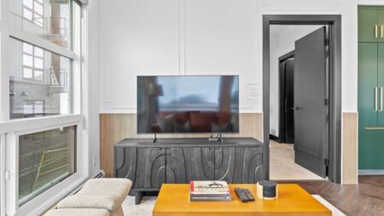 Photo of Livingroom in Currie Barracks