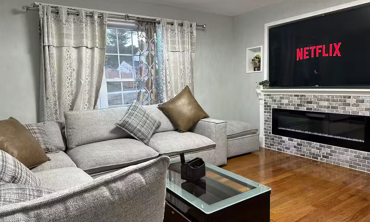 Photo of Livingroom in Montville