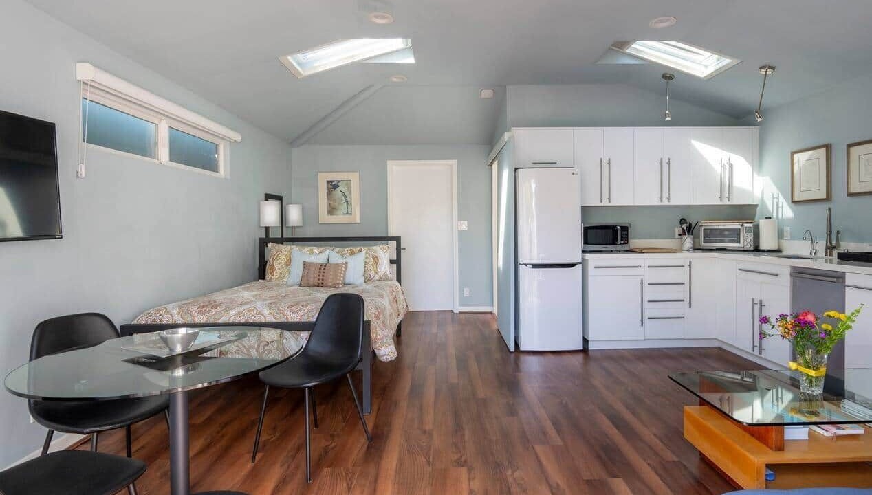 Photo of Bedroom in Mar Vista