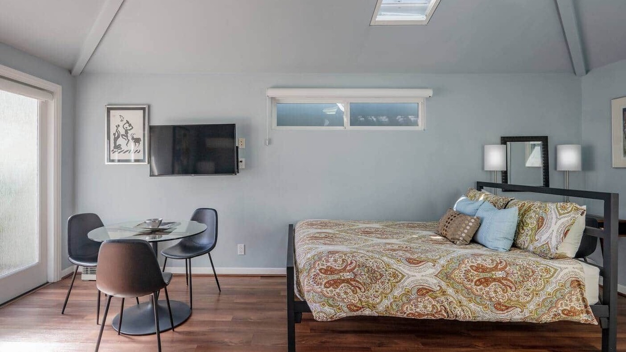 Photo of Bedroom in Mar Vista