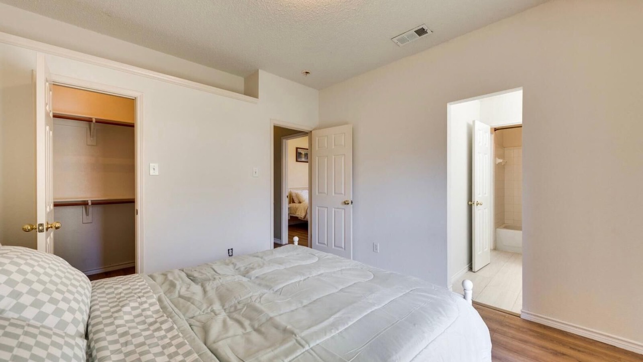 Photo of Bedroom in Murphy