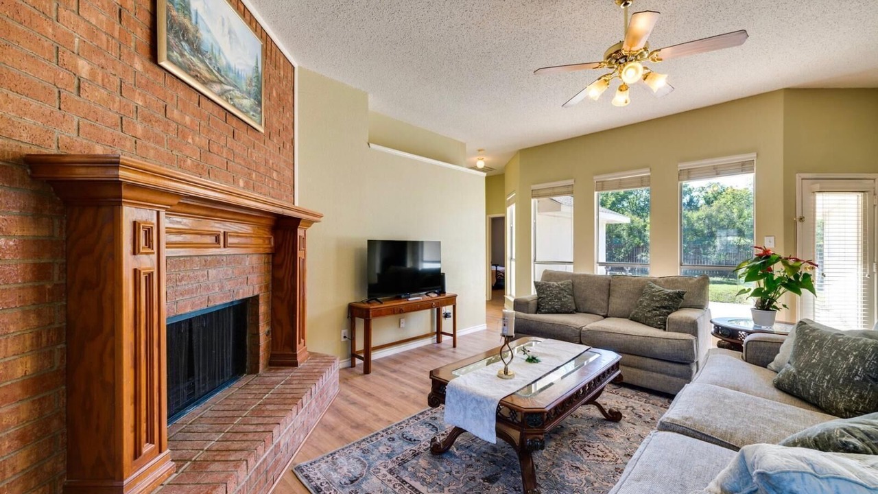 Photo of Livingroom in Murphy