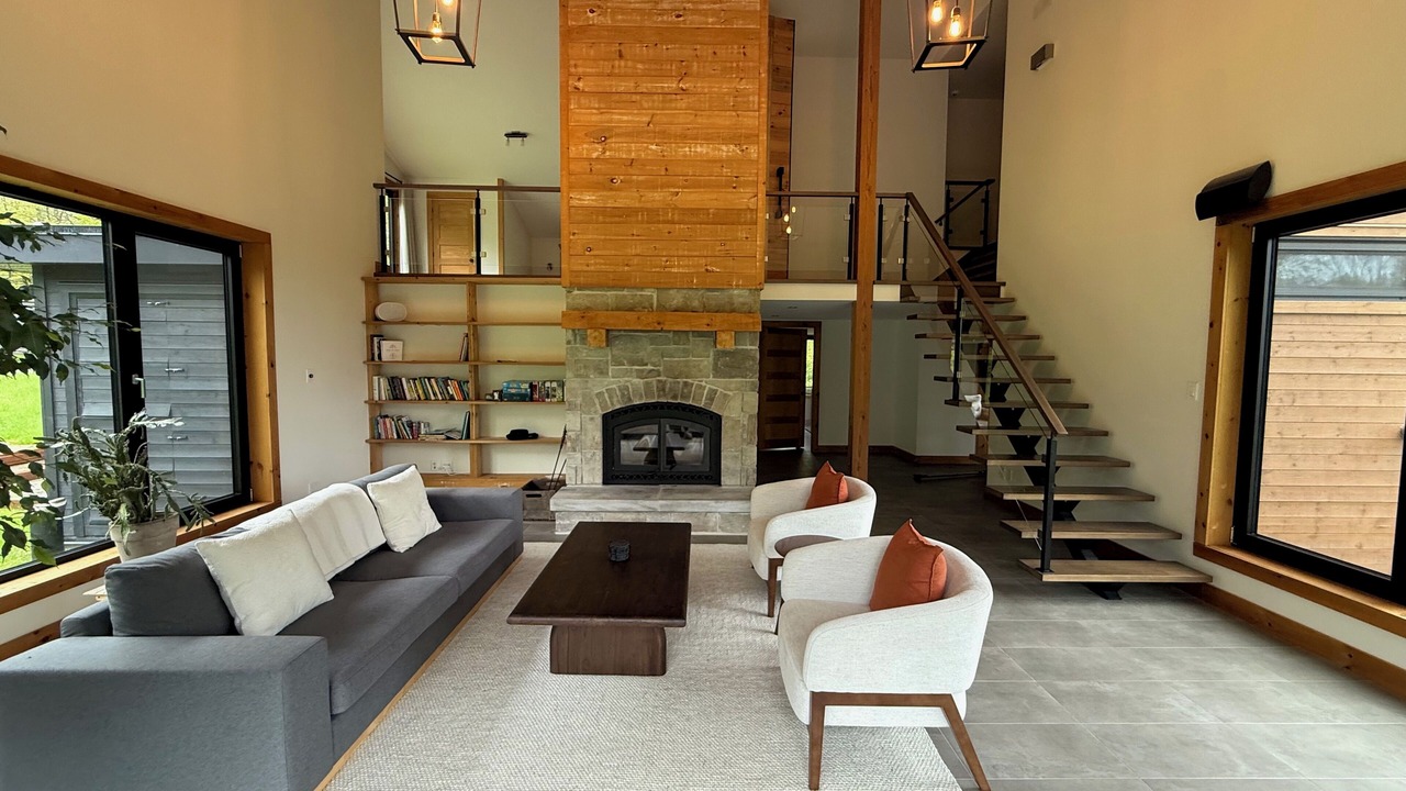 Photo of Livingroom in Eastman