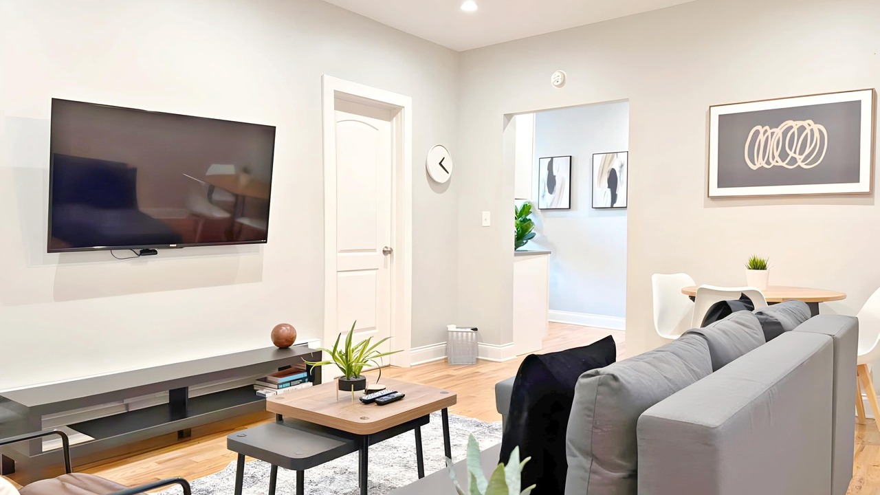 Photo of Livingroom in Boystown