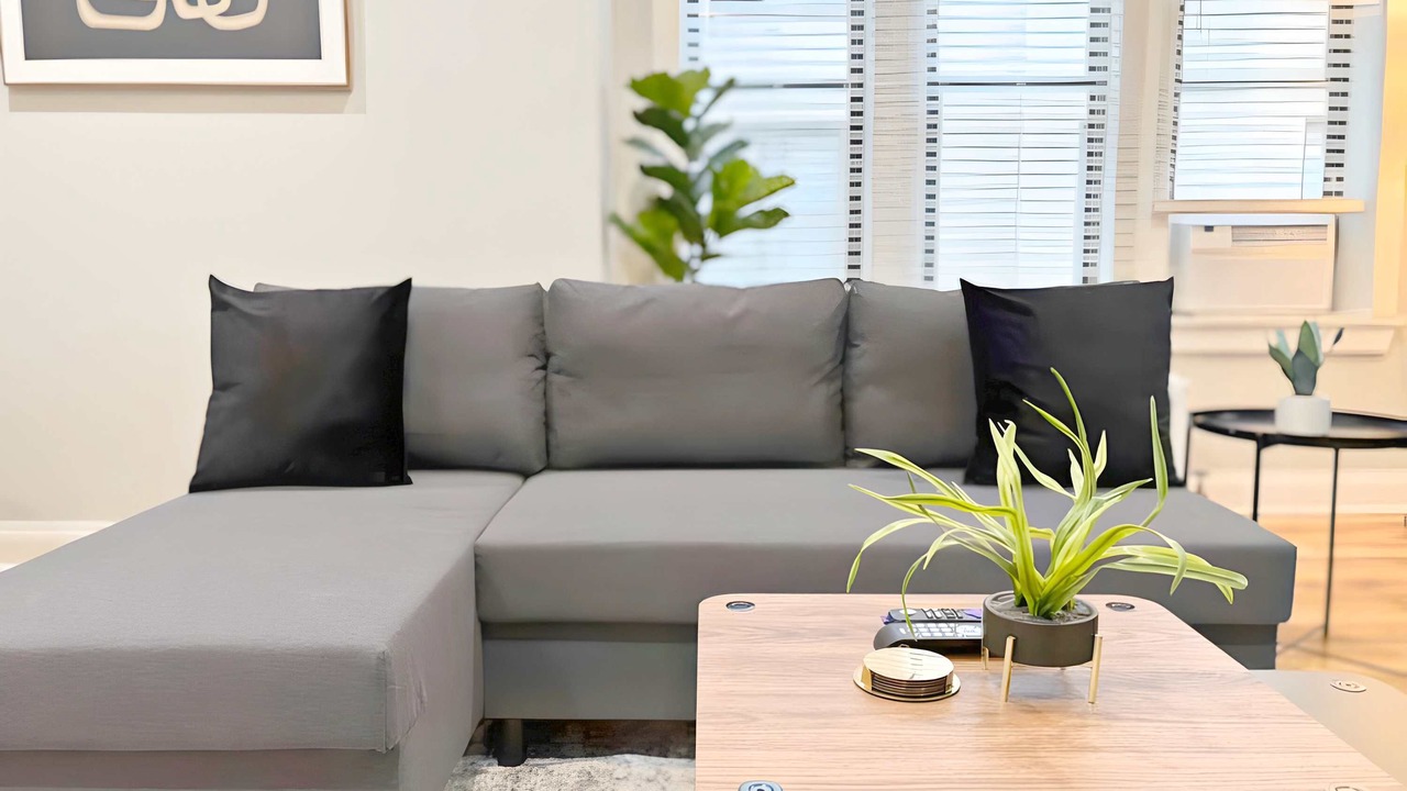 Photo of Livingroom in Boystown