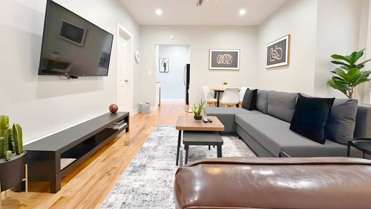 Photo of Livingroom in Boystown