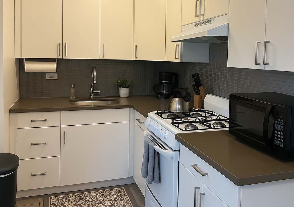 Photo of Kitchen in East Hyde Park