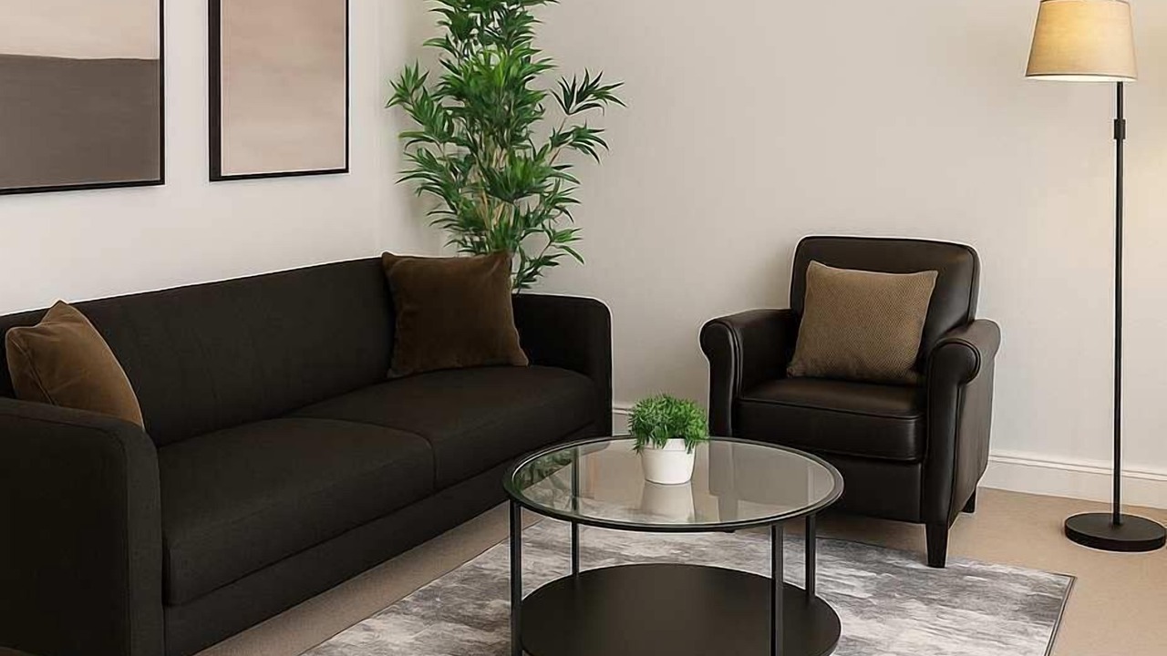 Photo of Livingroom in East Hyde Park