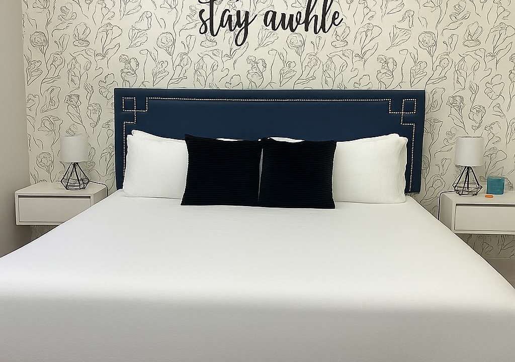 Photo of Bedroom in River North