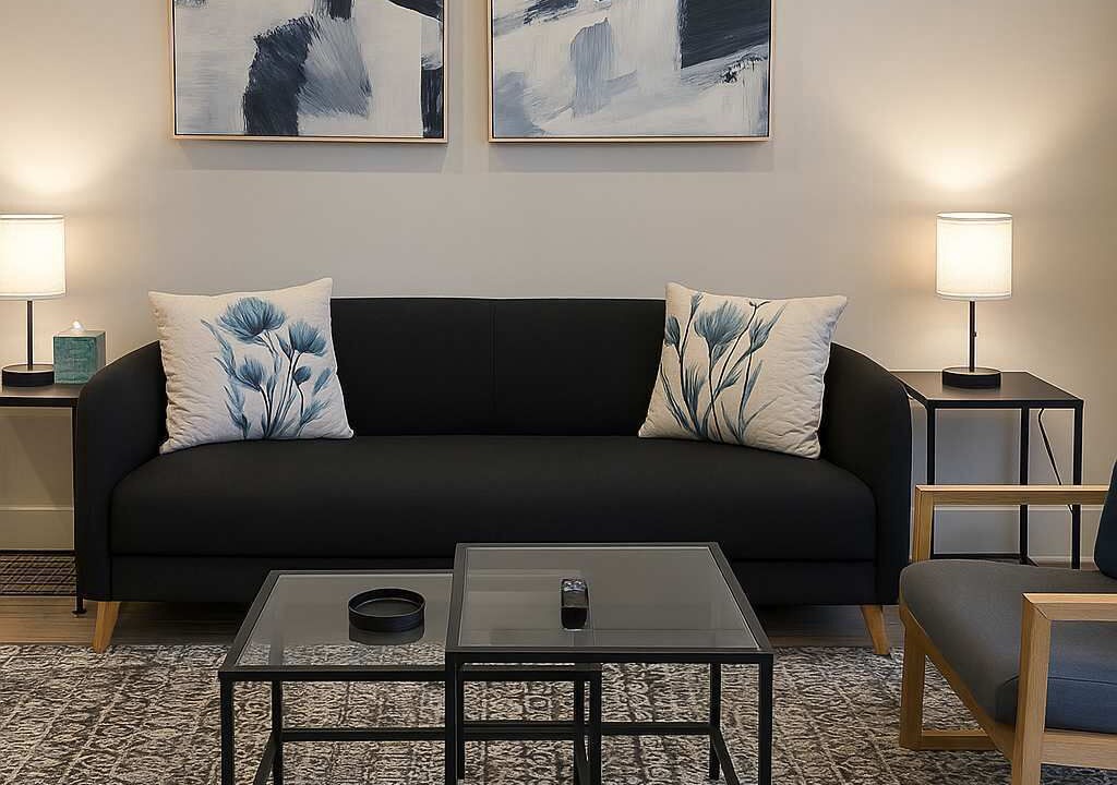 Photo of Livingroom in River North