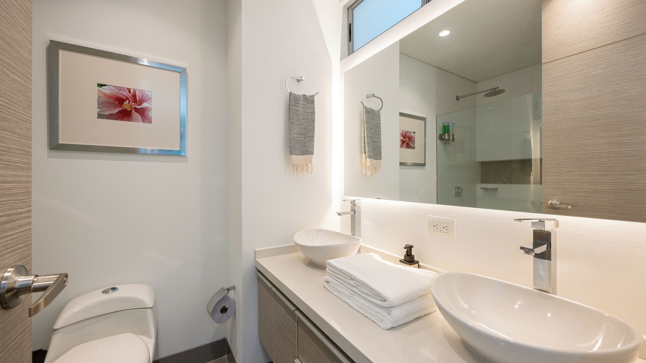 Photo of Bathroom in La Florida